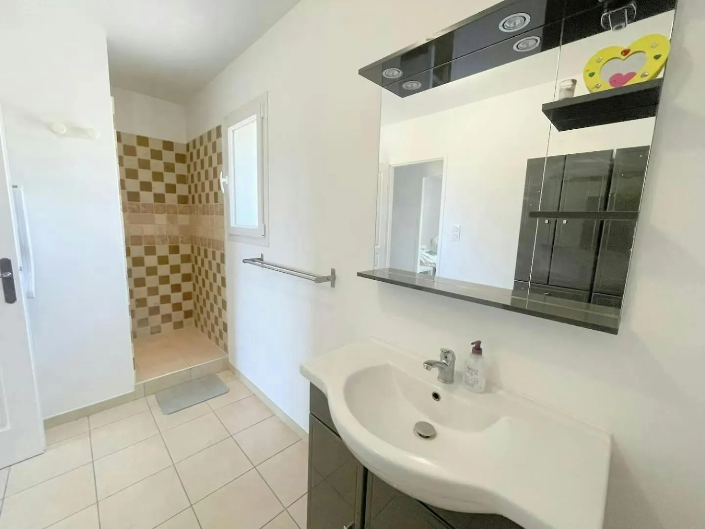 Casa-Celine Elegant Family Escape Private Pool Apartment L'Isle-sur-la-Sorgue 0*,