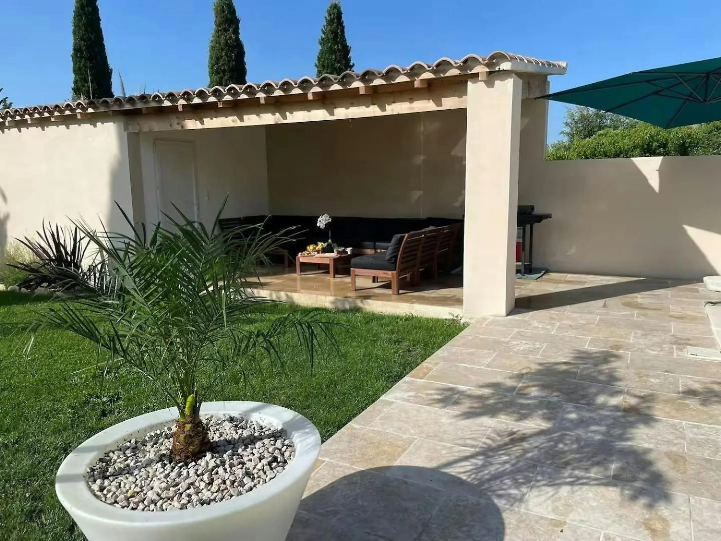 Casa-Celine Elegant Family Escape Private Pool Apartment L'Isle-sur-la-Sorgue
