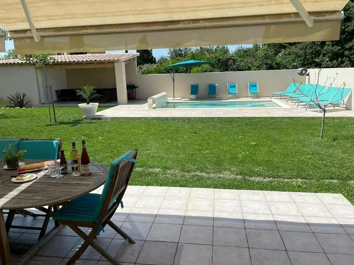 Casa-Celine Elegant Family Escape Private Pool Apartment L'Isle-sur-la-Sorgue
