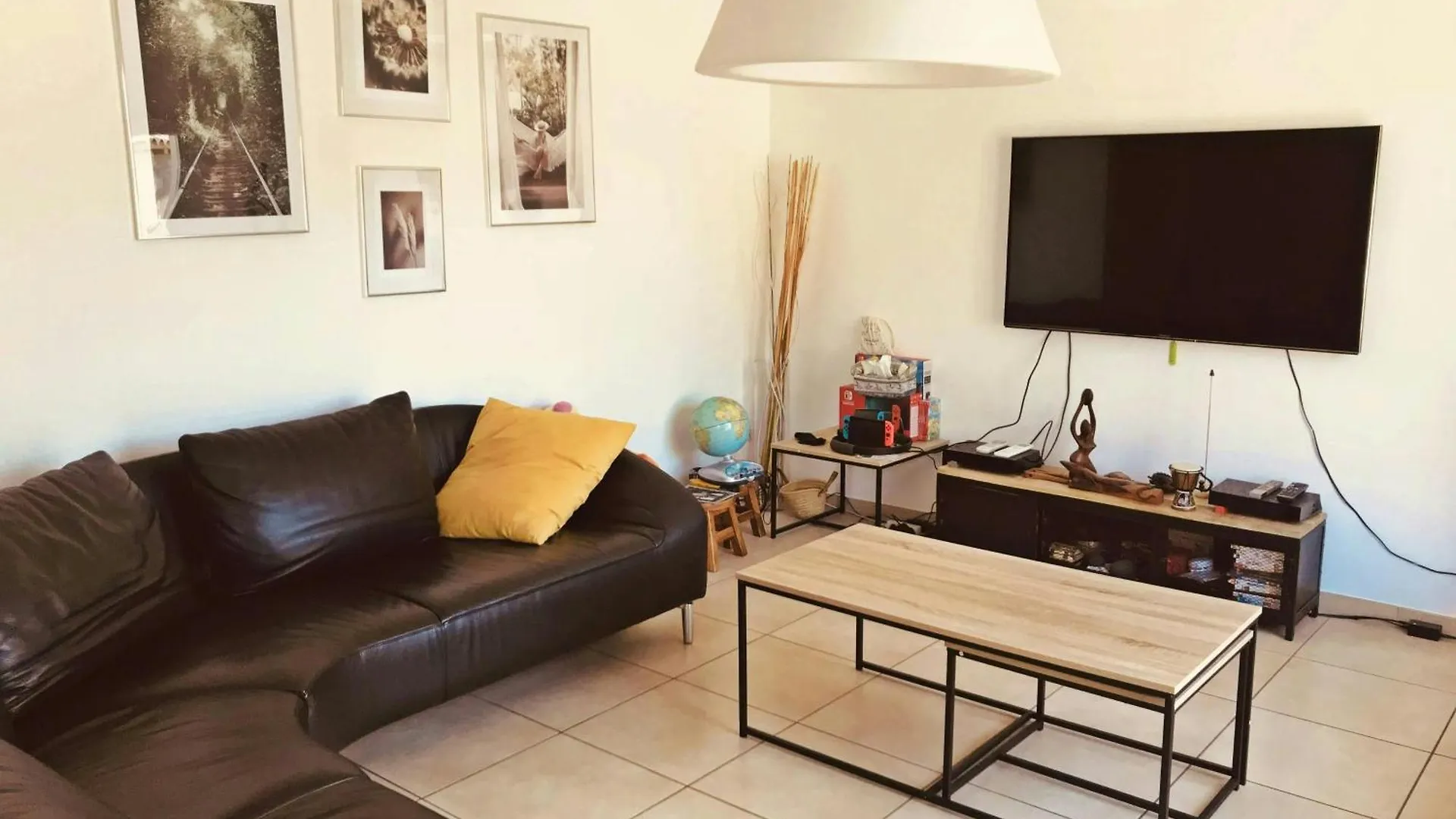 Casa-Celine Elegant Family Escape Private Pool Apartment L'Isle-sur-la-Sorgue 0*,  France