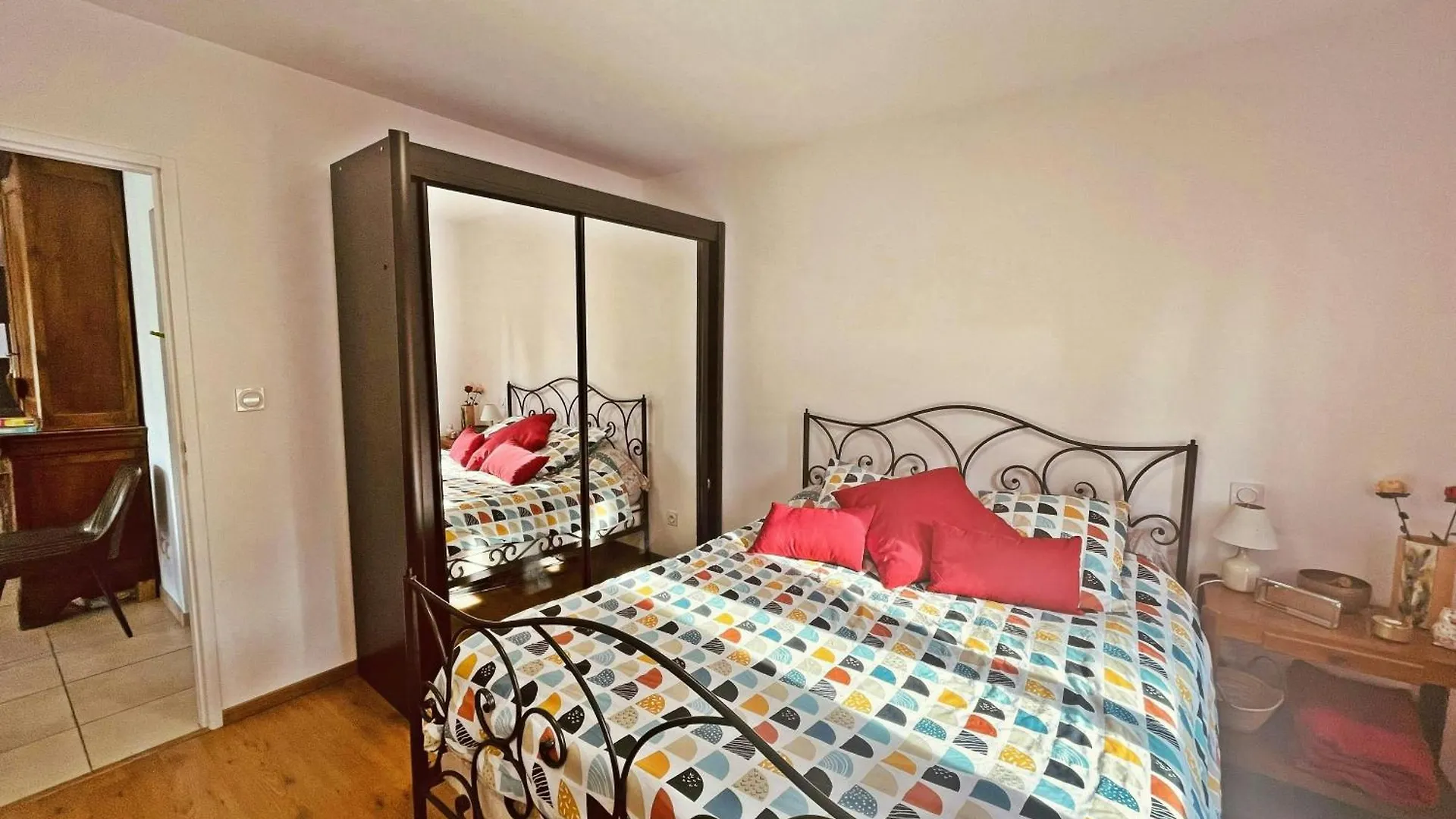 Casa-Celine Elegant Family Escape Private Pool Apartment L'Isle-sur-la-Sorgue